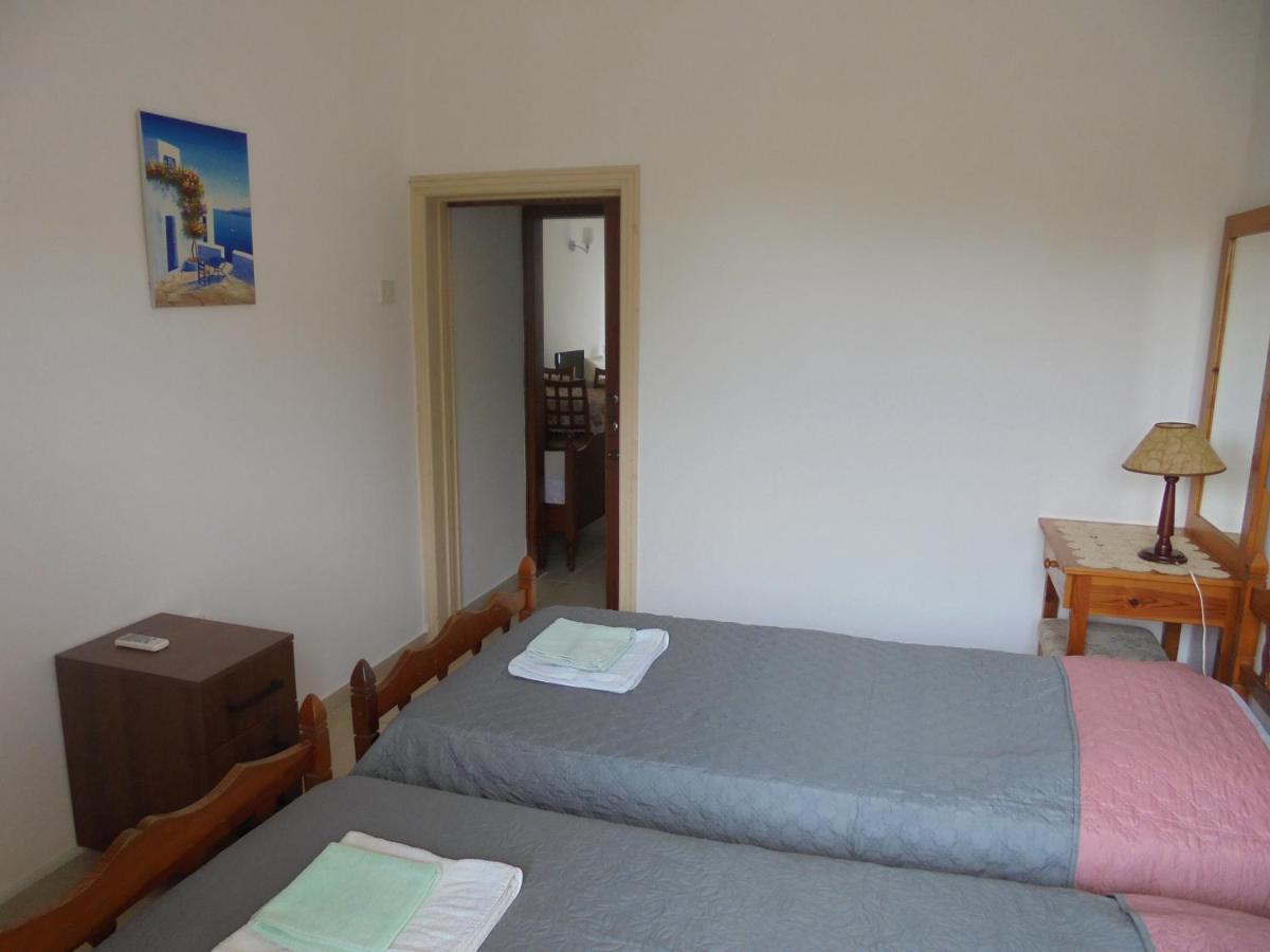 Niki Court Holiday Apartments Paphos Exterior photo