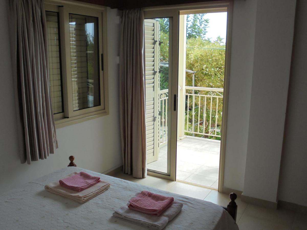 Niki Court Holiday Apartments Paphos Exterior photo