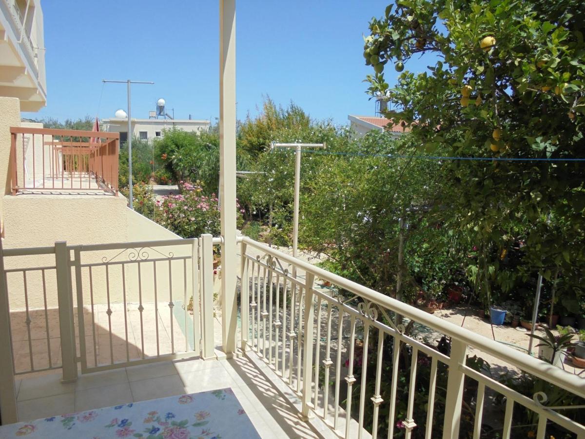 Niki Court Holiday Apartments Paphos Exterior photo