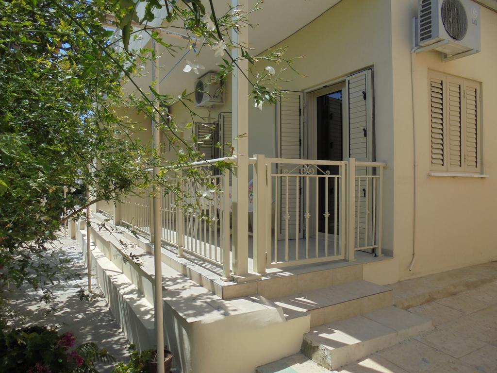 Niki Court Holiday Apartments Paphos Exterior photo