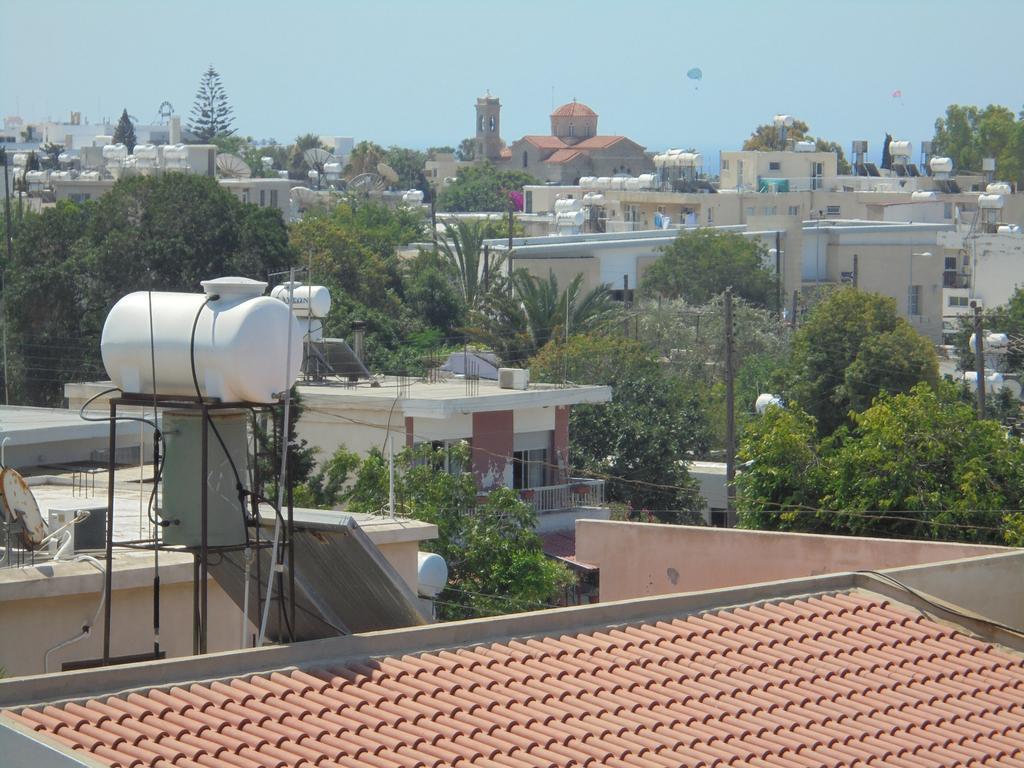Niki Court Holiday Apartments Paphos Exterior photo
