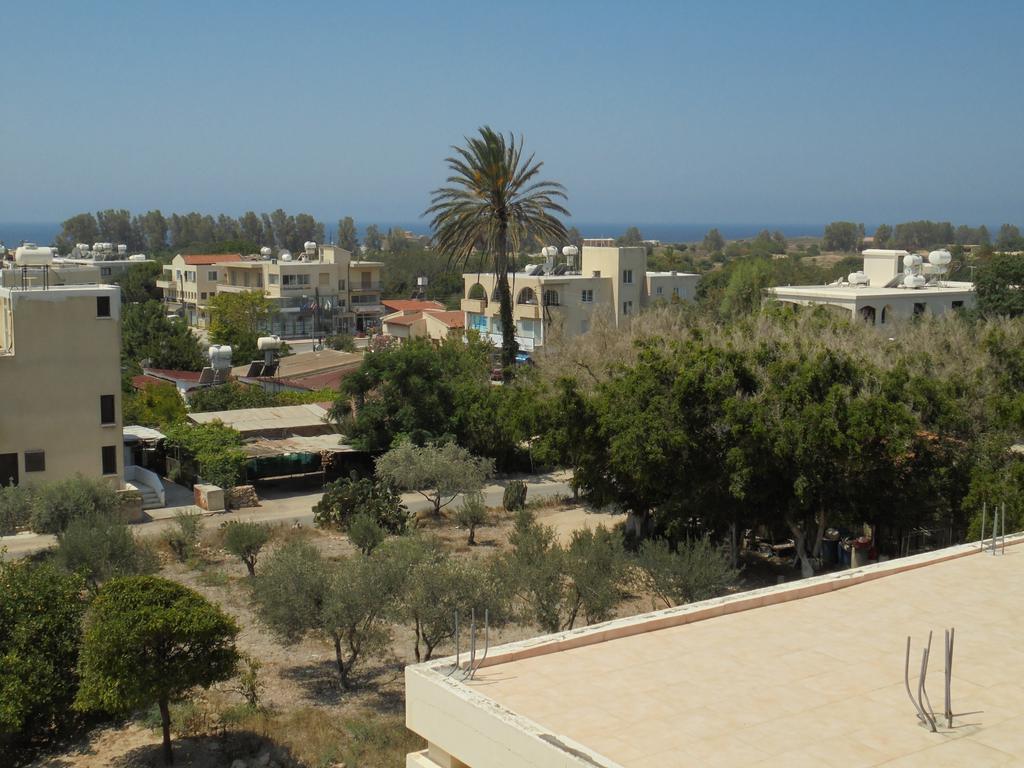 Niki Court Holiday Apartments Paphos Exterior photo